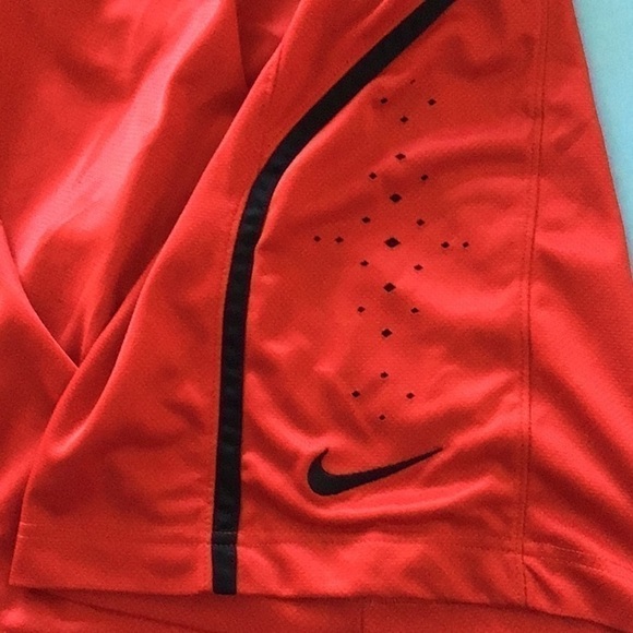 Nike DriFit Red and Black Sz Large Basketball Shorts - Picture 4 of 8